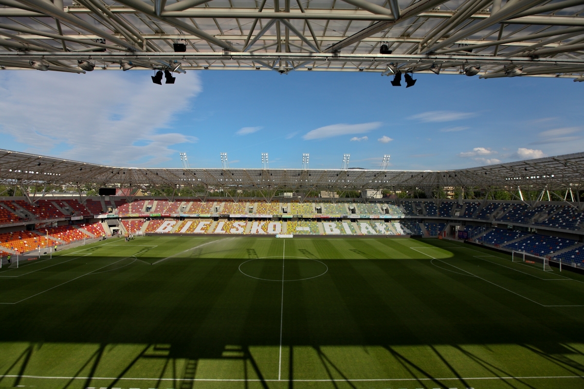 https://arka.gdynia.pl/images/galeria_zdjecie/big/stadion1_2ada650328f2e09745543fdb6b0f1e41.jpg