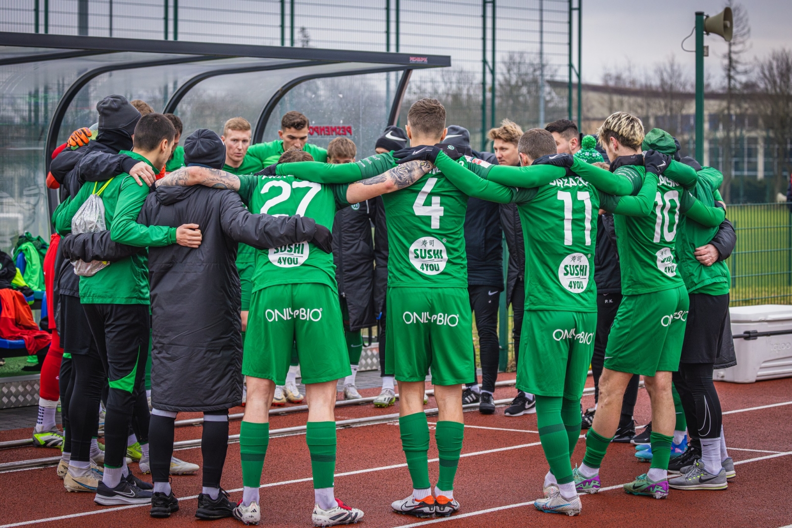 https://arka.gdynia.pl/images/galeria_zdjecie/big/warta_8f78d9a1139d8665d1d1ea498e954a78.jpg